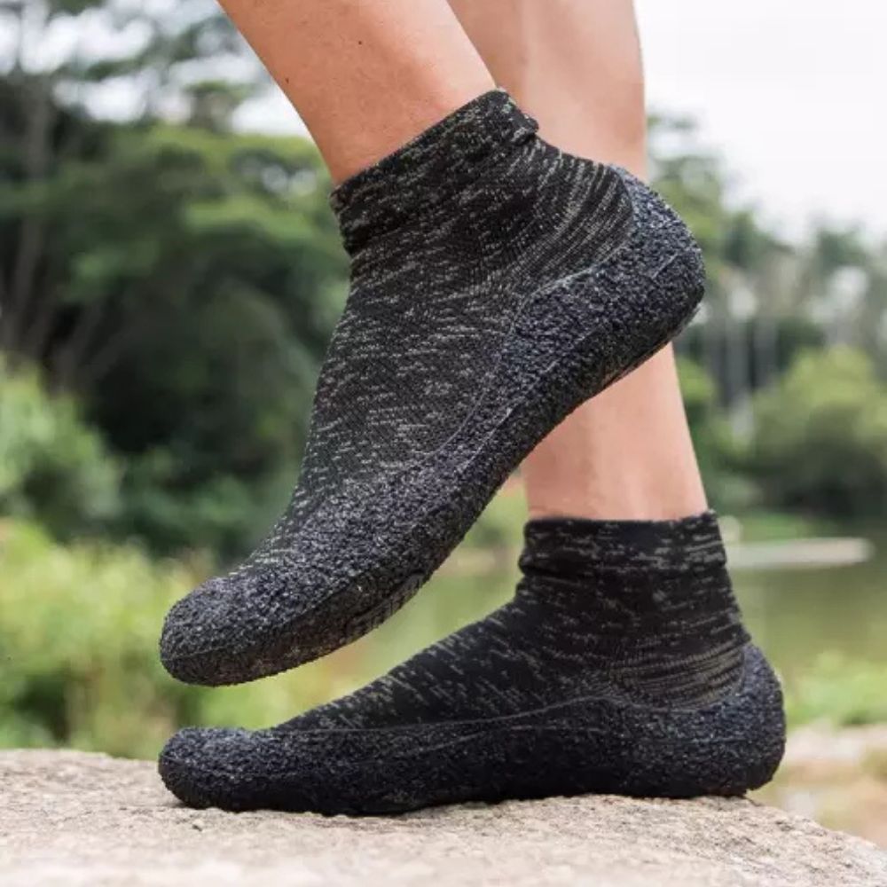 Aqua Socks with Rubber Grip Sole and Fast Drying Textile, Drainage System
