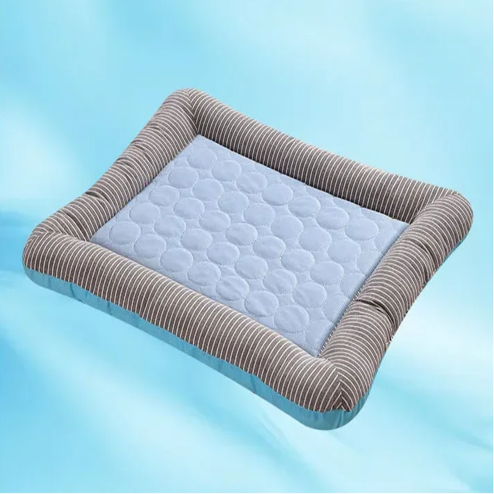 Breathable Pet Cooling Mat with Ice Silk Surface and Reinforced Stitching, Three Sizes