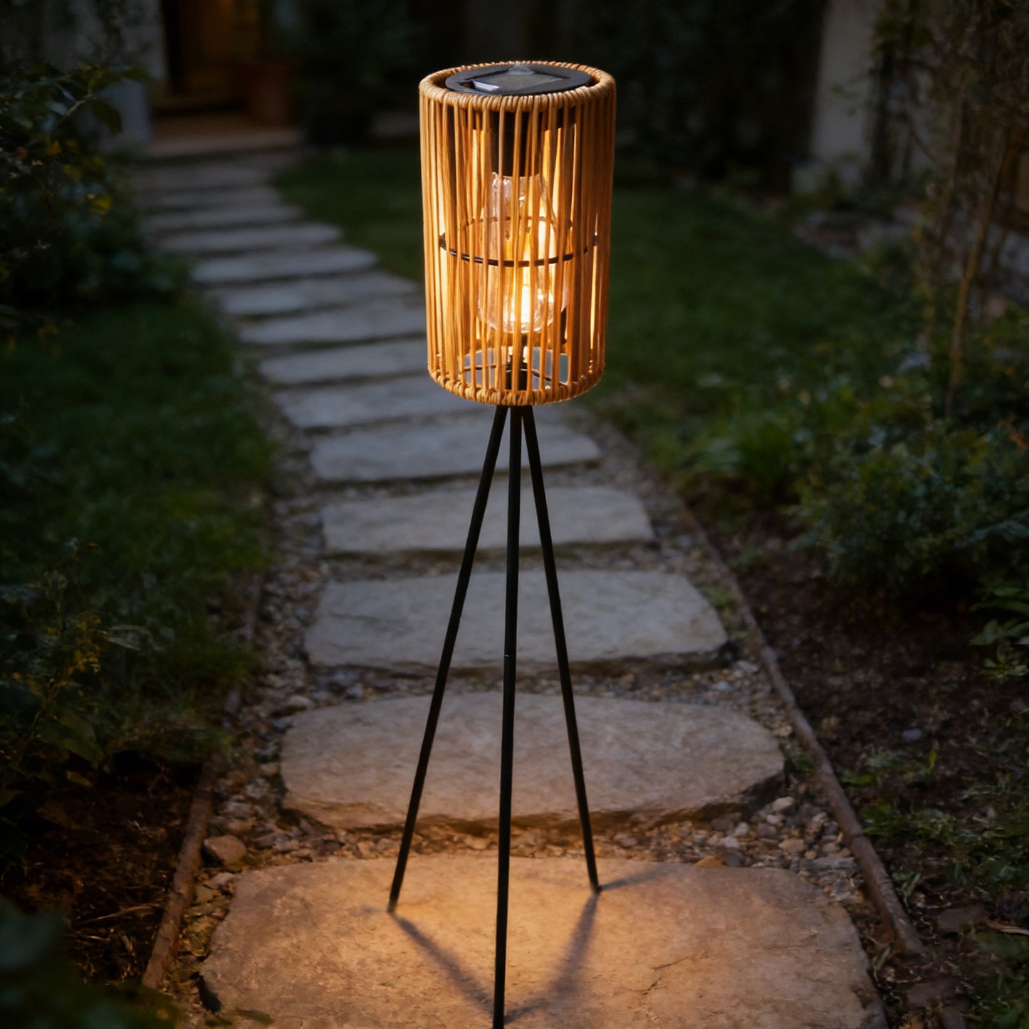 Handmade Rattan Sun Lantern – Decorative Garden Lamp for Outdoor Pathways, Courtyards and Cozy Holiday Ambience Without Electricity