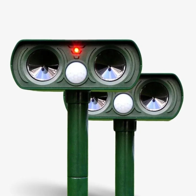 Squirrel Outdoor Solar Ultrasonic Repeller