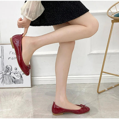Women's Ballet Flats with Arch Support and Cushioned Insole, Slip-On Design