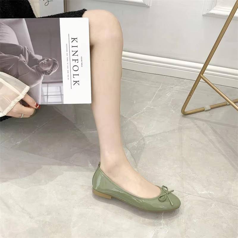Women's Ballet Flats with Arch Support and Cushioned Insole, Slip-On Design